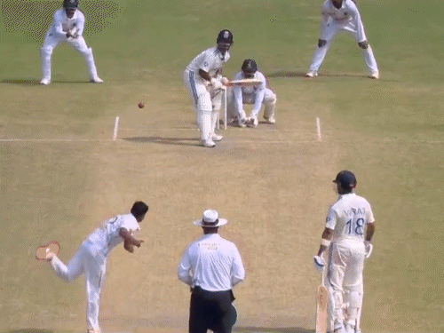 Virat gifted the bat to Shakib: Pant won the match by hitting a four, Gambhir-Kohli hugged each other, Rohit took a flying catch; Moments of Kanpur Test
