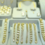 Gold became expensive today, silver declined: Gold rose by Rs 112 to reach Rs 76287, silver is being sold at Rs 87904 per kg