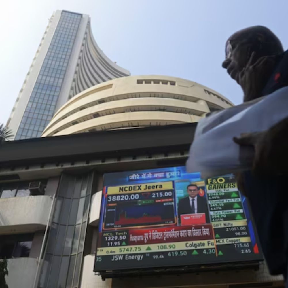 Stock market expected to fall this week: Foreign investors’ selling may continue, investors also keeping an eye on auto sales data