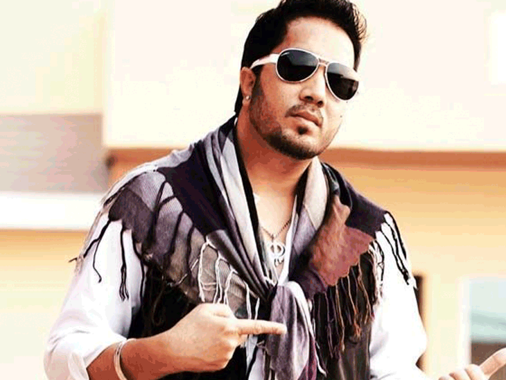 Mika Singh arrived uninvited at Amitabh’s Diwali party: Said- Daler Mehndi made him talk to fake Big B as a prank