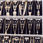 Gold became costlier by ?421 and reached ?76,583: Slight rise in silver, it is being sold at ?86,055 per kg, see gold price according to carat