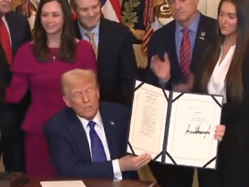 America will send illegal immigrants to Guantanamo Jail: This is the world’s most dangerous prison; Trump signed the first bill after becoming President