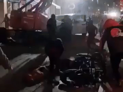People celebrating New Year in America were crushed by a truck: 10 dead, 35 injured; attacker also opened fire