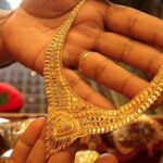Gold fell by ? 424 to ? 85,876: Silver rose by ? 467 to sell at ? 96460 per kg, see the price of gold according to carat