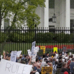 Thousands of people surrounded the President’s residence in America: Protests in all 50 states, posters read – Send Trump to El Salvador jail