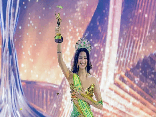 Rachel Gupta returned the crown of Miss Grand International: Crying she said- they touched me at various places and told me- lose weight from here, they only care about money