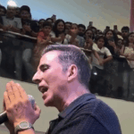 Crowd went out of control at the promotional event of Housefull 5: Akshay Kumar shouted with folded hands – there are women and children, do not push them