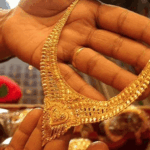 Silver reached all-time high: sold at ? 105285 per kg, up ? 610, gold price fell ? 1018 to ? 97145