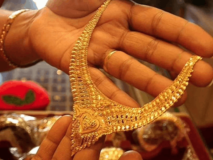 Gold fell ₹1,009 to ₹1.20 lakh per 10 grams: Price fell ₹11,255 in 13 days, silver rose ₹150 today to sell for ₹1,46,783 per kg