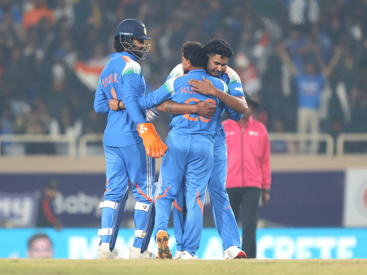 India beat South Africa by 17 runs: Virat Kohli scored a century in the first ODI; Kuldeep took 4 wickets, Harshit took 3.